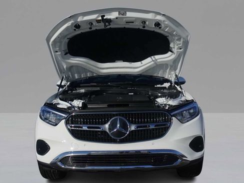 Used 2026 Mercedes-Benz GLC 300 GLC 300 image 9