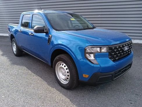 New 2025 Ford Maverick XL image 1