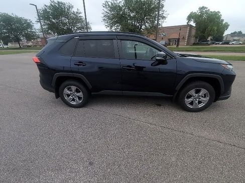 Used 2023 Toyota RAV4 XLE AWD/4WD image 2