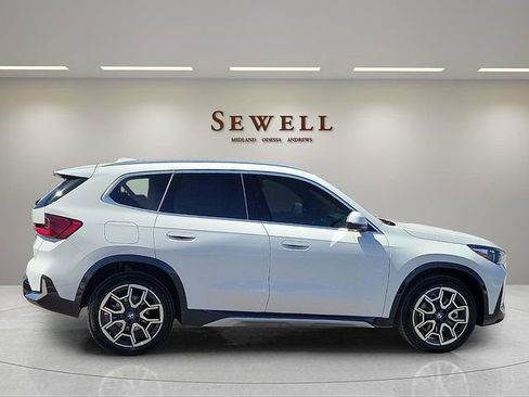 New 2026 BMW X1 xDrive28i AWD/4WD image 6