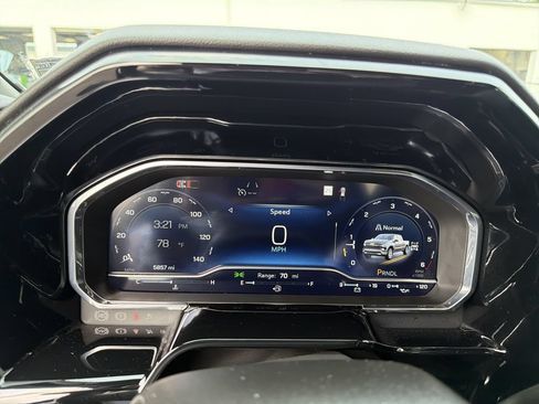Used 2025 Chevrolet Silverado 1500 LT AWD/4WD image 22
