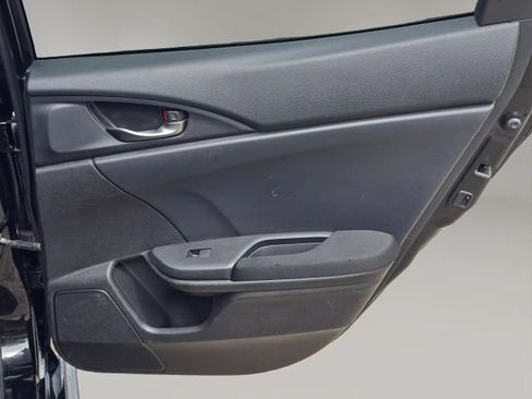 Used 2018 Honda Civic Sport image 14