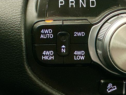 Used 2022 RAM 1500 Laramie AWD/4WD image 22
