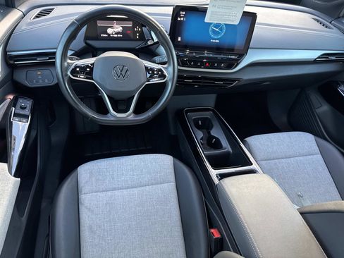 Used 2023 Volkswagen ID.4 Pro image 5