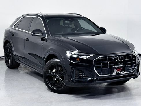 Used 2019 Audi Q8 Premium Plus w/ Premium Plus image 3