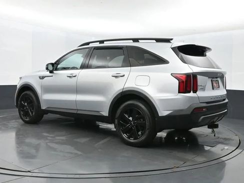 Used 2022 Kia Sorento S image 9