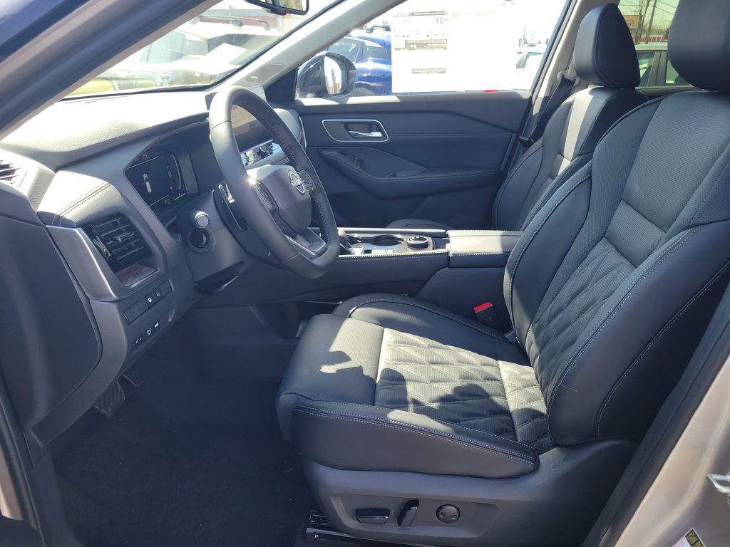 New 2026 Nissan Rogue Platinum w/ Platinum Premium Package AWD/4WD image 12