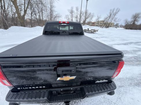 Used 2016 Chevrolet Silverado 1500 High Country image 19