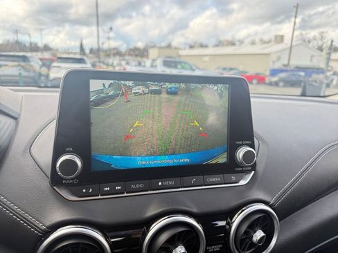 Used 2025 Nissan Sentra SV image 17