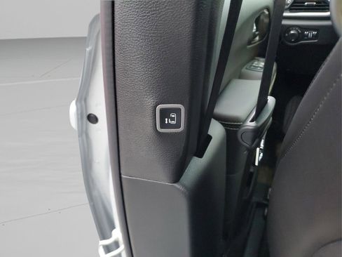 New 2026 Chrysler Voyager LX image 11