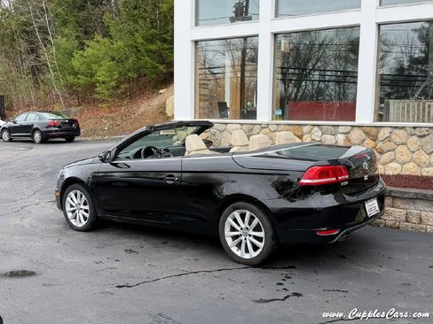 Used 2012 Volkswagen Eos Komfort FWD image 3