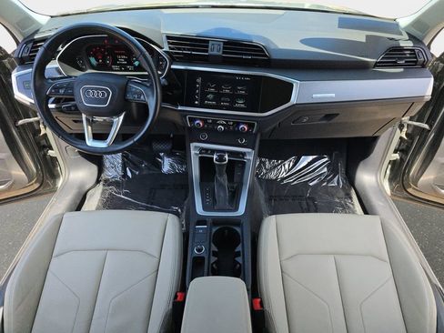 Used 2022 Audi Q3 2.0T Premium w/ Convenience Package AWD/4WD image 10