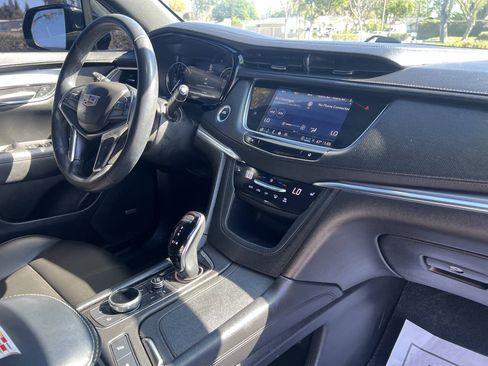 Used 2022 Cadillac XT5 Luxury FWD image 25