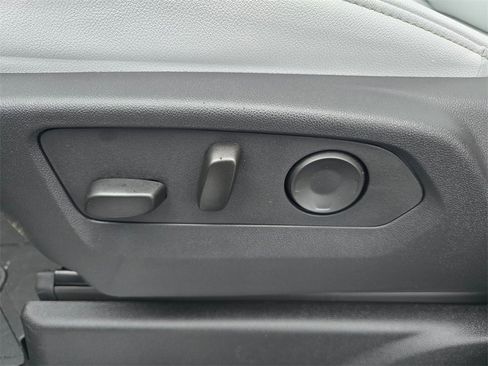 New 2025 Chevrolet Suburban Premier w/ Sun And Tow Package image 21