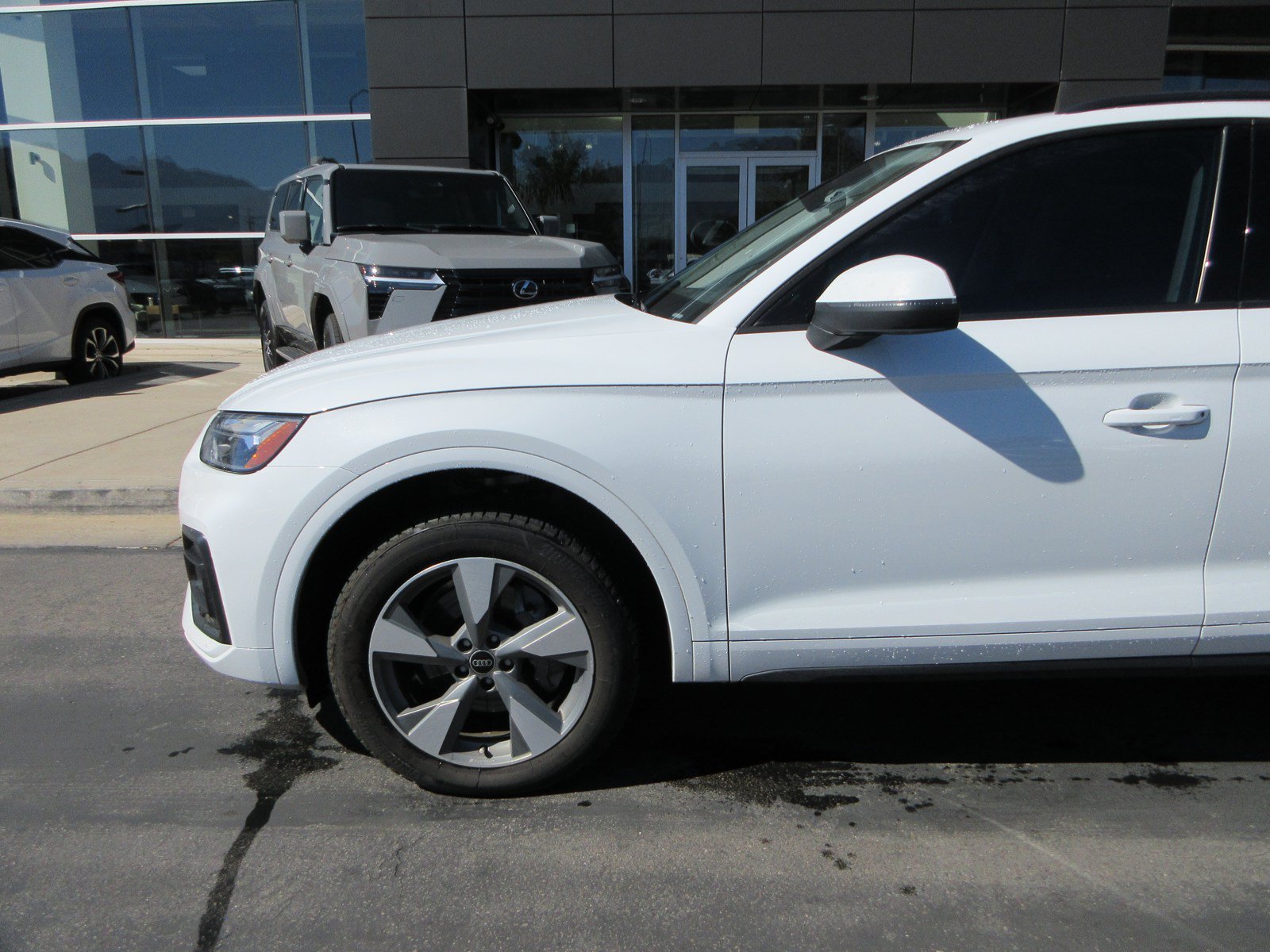 Used 2024 Audi Q5 2.0T Premium Plus AWD/4WD image 2