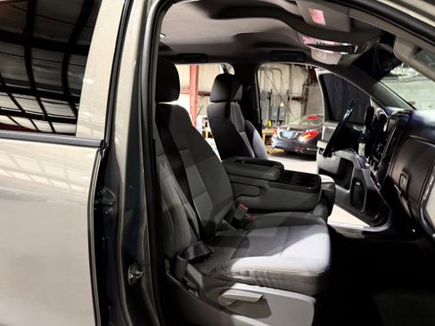 Used 2017 Chevrolet Silverado 1500 LT w/ All Star Edition image 27