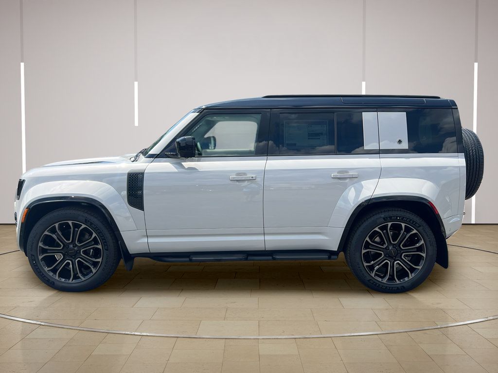 New 2026 Land Rover Defender 110 AWD/4WD image 2