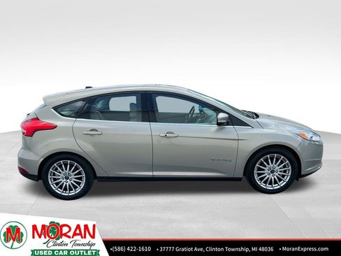 Used 2016 Ford Focus Electric Hatchback image 6