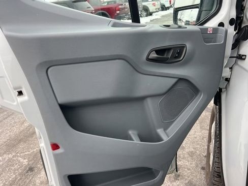 Used 2019 Ford Transit 350 XLT image 25