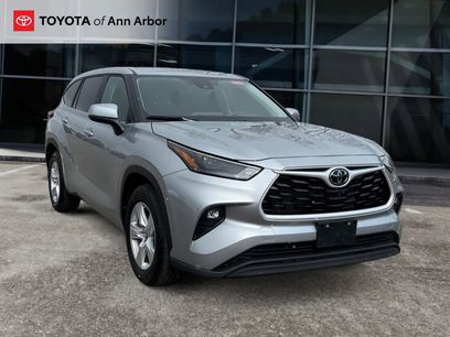 Used 2025 Toyota Highlander LE
