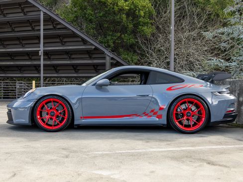 Certified 2024 Porsche 911 GT3 image 2