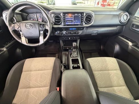 Certified 2023 Toyota Tacoma TRD Off-Road AWD/4WD image 33