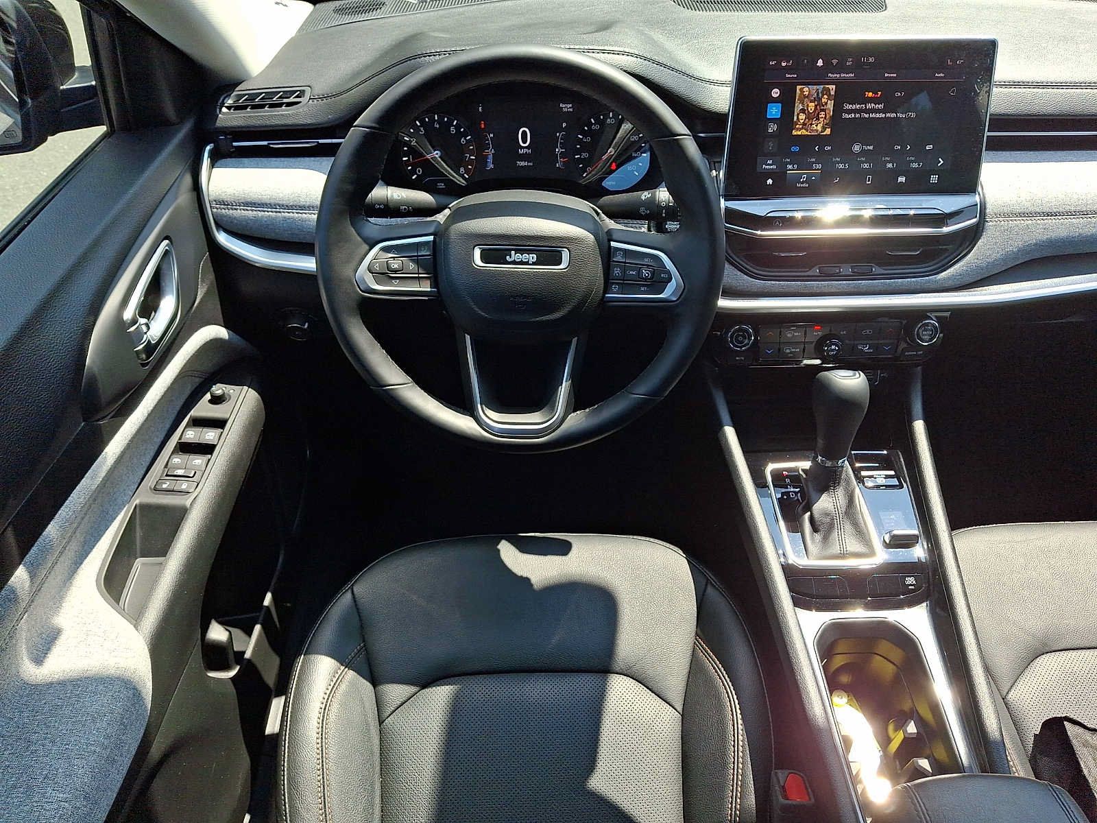Used 2022 Jeep Compass Latitude AWD/4WD image 12