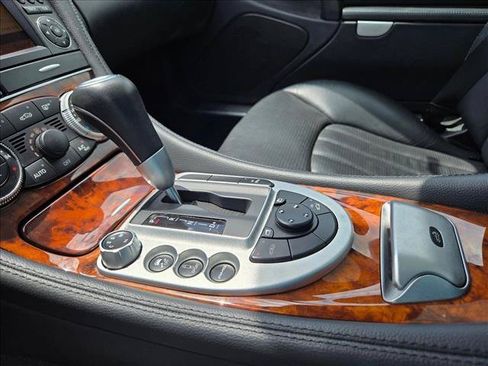 Used 2011 Mercedes-Benz SL 63 AMG image 11