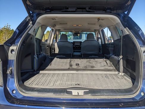 Used 2021 Toyota Highlander XLE image 44