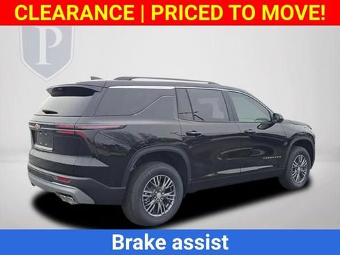 New 2026 Chevrolet Traverse LT w/ Driver Confidence Package FWD image 5