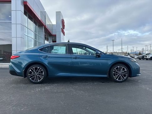 New 2026 Toyota Camry XLE image 8