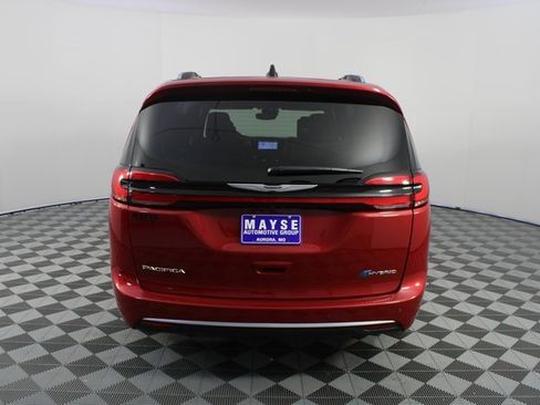 Used 2025 Chrysler Pacifica Pinnacle image 29