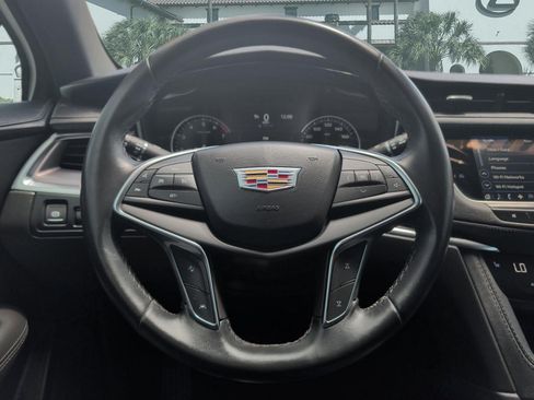 Used 2023 Cadillac XT5 Luxury w/ LPO, Floor Liner Package FWD image 28
