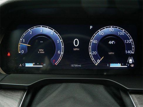 Used 2023 Jeep Grand Cherokee Limited w/ Black Appearance Package image 19