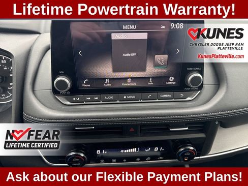 Used 2025 Nissan Rogue SV image 24