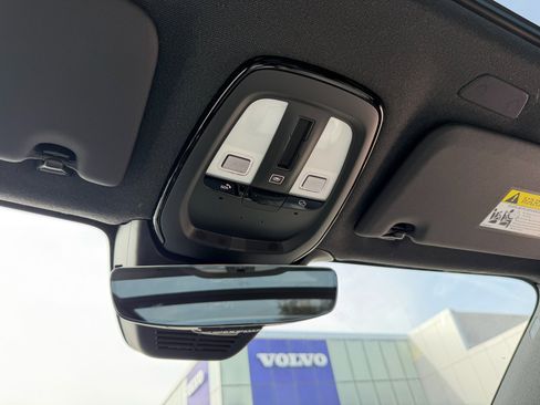 New 2026 Volvo EX40 Plus w/ Protection Package Premier image 15