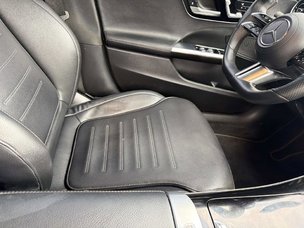 Used 2022 Mercedes-Benz C 300 Sedan image 12