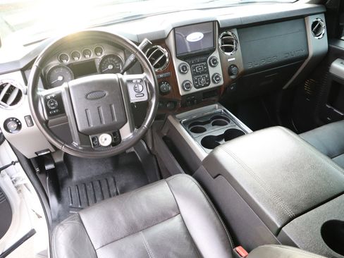 Used 2016 Ford F250 Lariat w/ Lariat Ultimate Package image 13