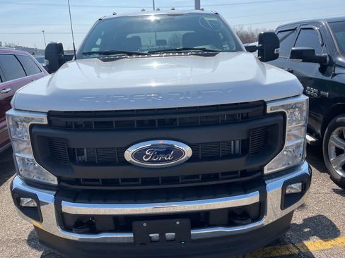 Used 2022 Ford F350 XL w/ Power Equipment Group image 24
