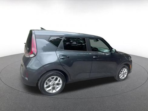 Used 2025 Kia Soul LX w/ LX Technology Package FWD image 14