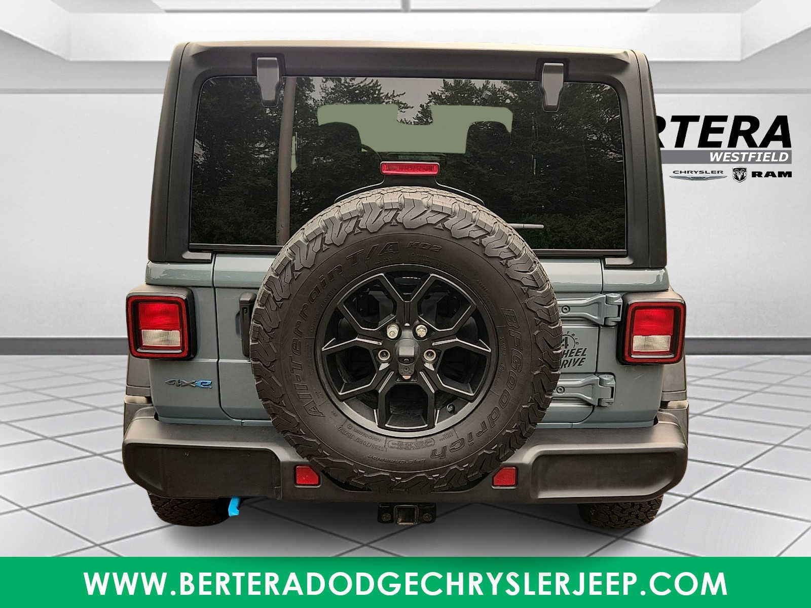 Used 2024 Jeep Wrangler Unlimited AWD/4WD image 5