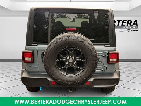 Used 2024 Jeep Wrangler Unlimited AWD/4WD image 5