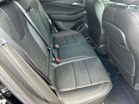 Used 2022 Buick Encore GX Essence w/ Experience Buick Package FWD image 37