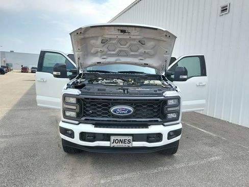 Used 2024 Ford F250 Lariat w/ Lariat Ultimate Package AWD/4WD image 9