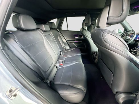 Used 2025 Mercedes-Benz GLC 300 4MATIC image 27