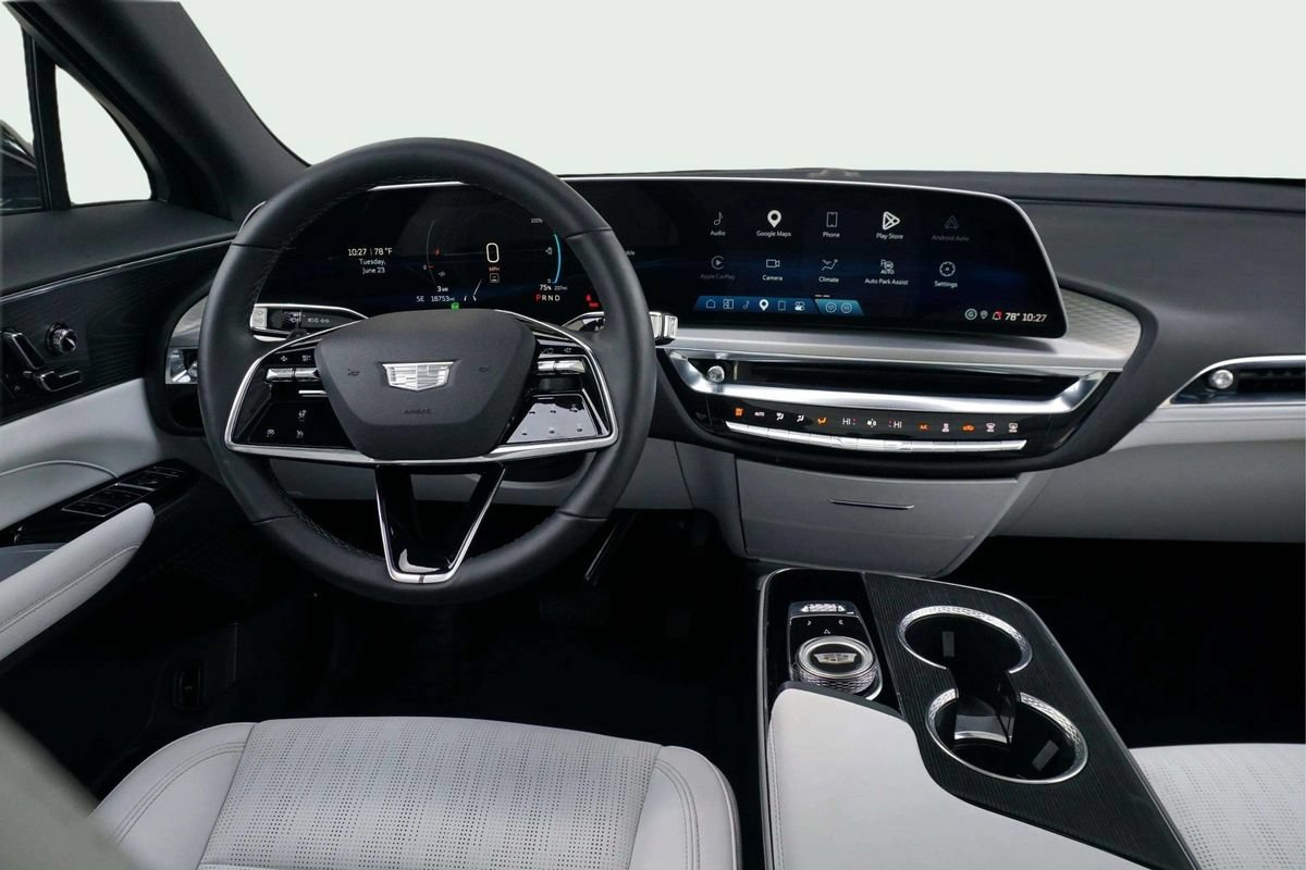 Used 2024 Cadillac Lyriq Luxury RWD image 22