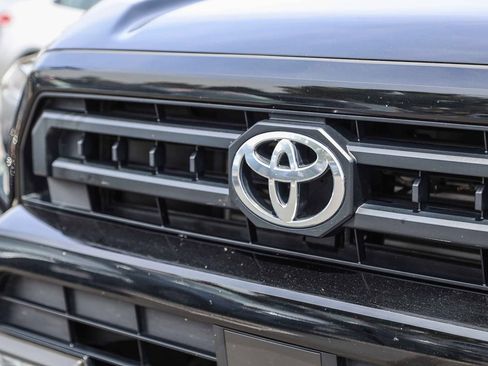 Certified 2025 Toyota 4Runner SR5 AWD/4WD image 13