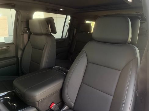 New 2026 Chevrolet Suburban Z71 w/ Z71 Off-Road Package AWD/4WD image 9