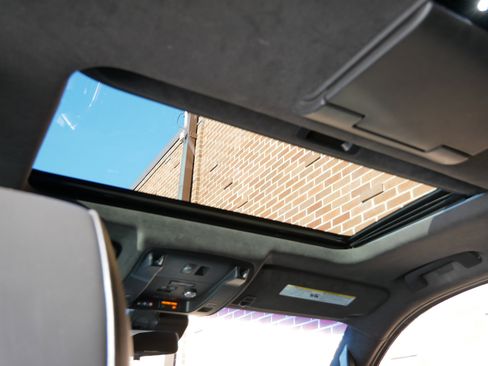 Used 2020 Cadillac Escalade Platinum image 12