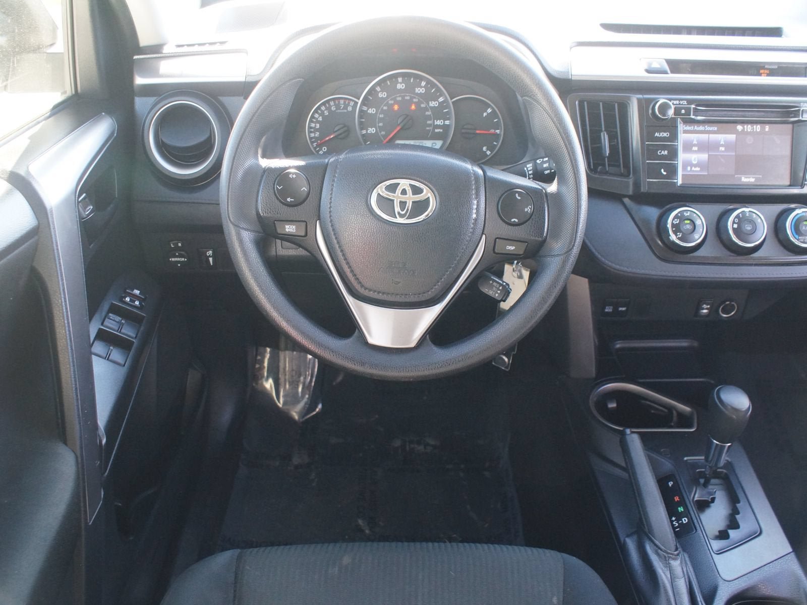 Used 2016 Toyota RAV4 LE FWD image 5